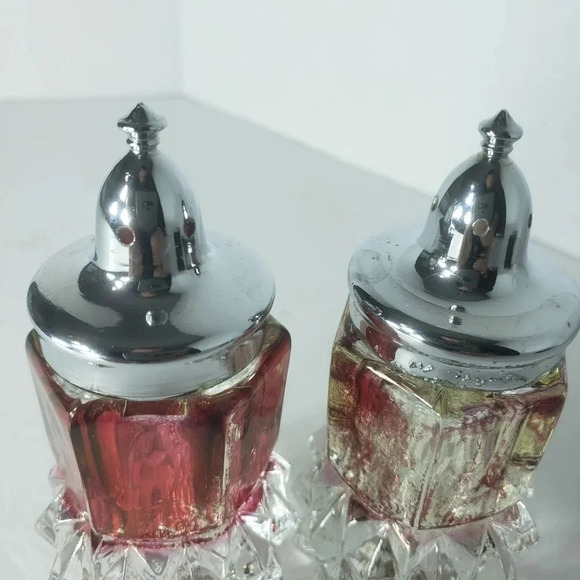Vintage  Indiana Glass Ruby Red Diamond Point Salt/Pepper Shakers. - Picture 5 of 6